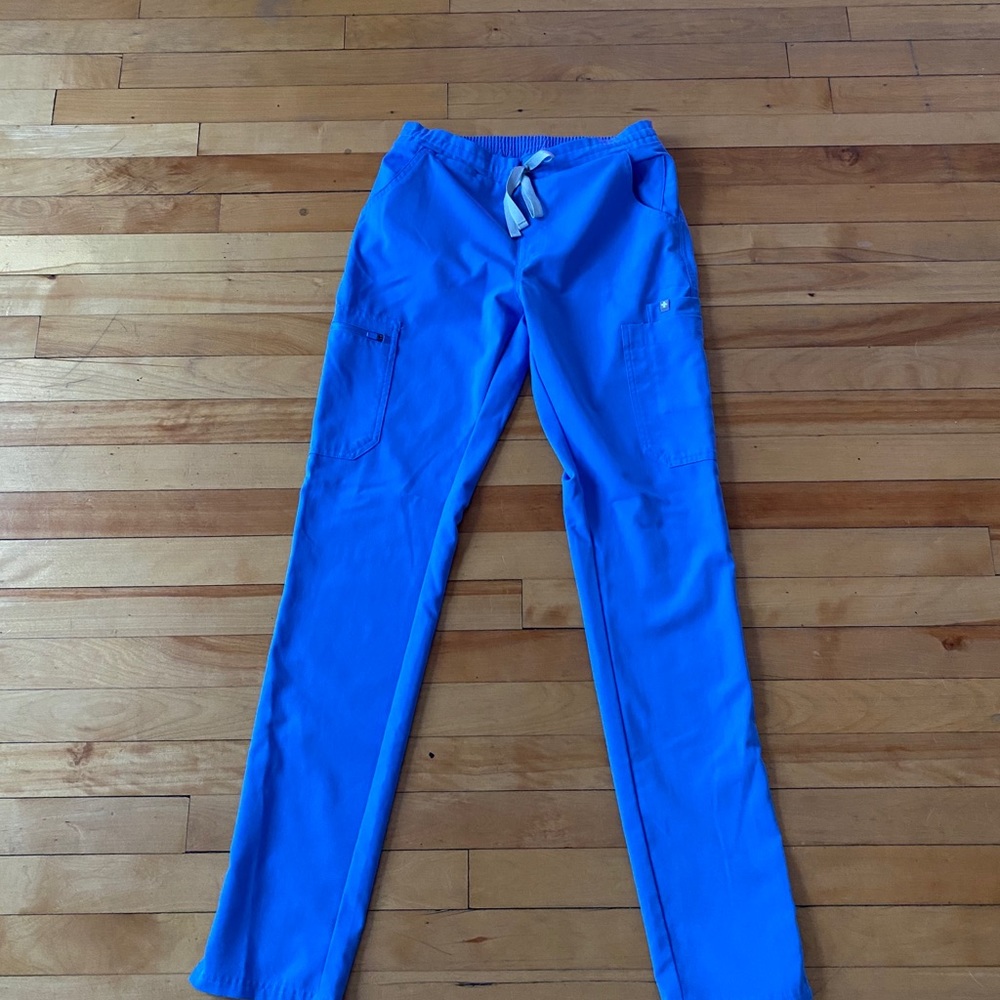 FIGS Yola skinny scrubs